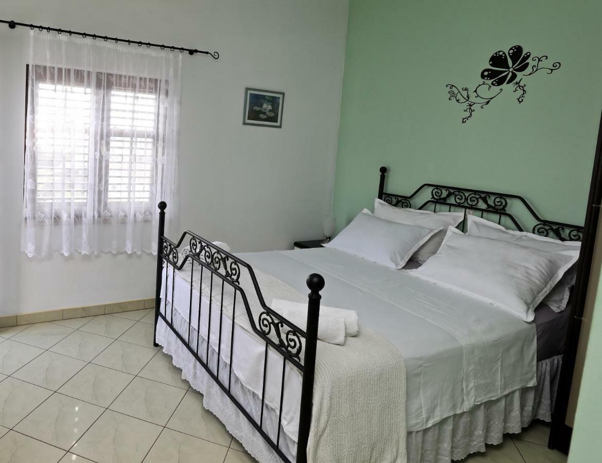 Apartments Ida Сучурай Экстерьер фото